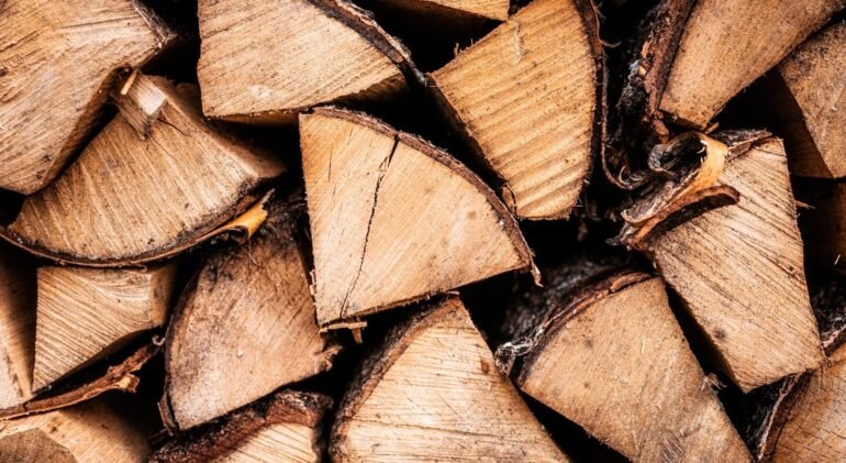 Where to Buy Kiln-Dried Logs & Smokeless Fuel in Sunbury on Thames