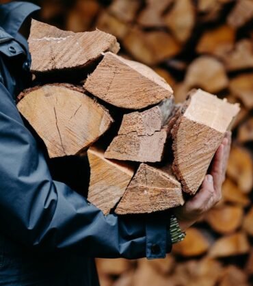 Why Clark’s Coal is the Best Firewood Supplier in Surrey