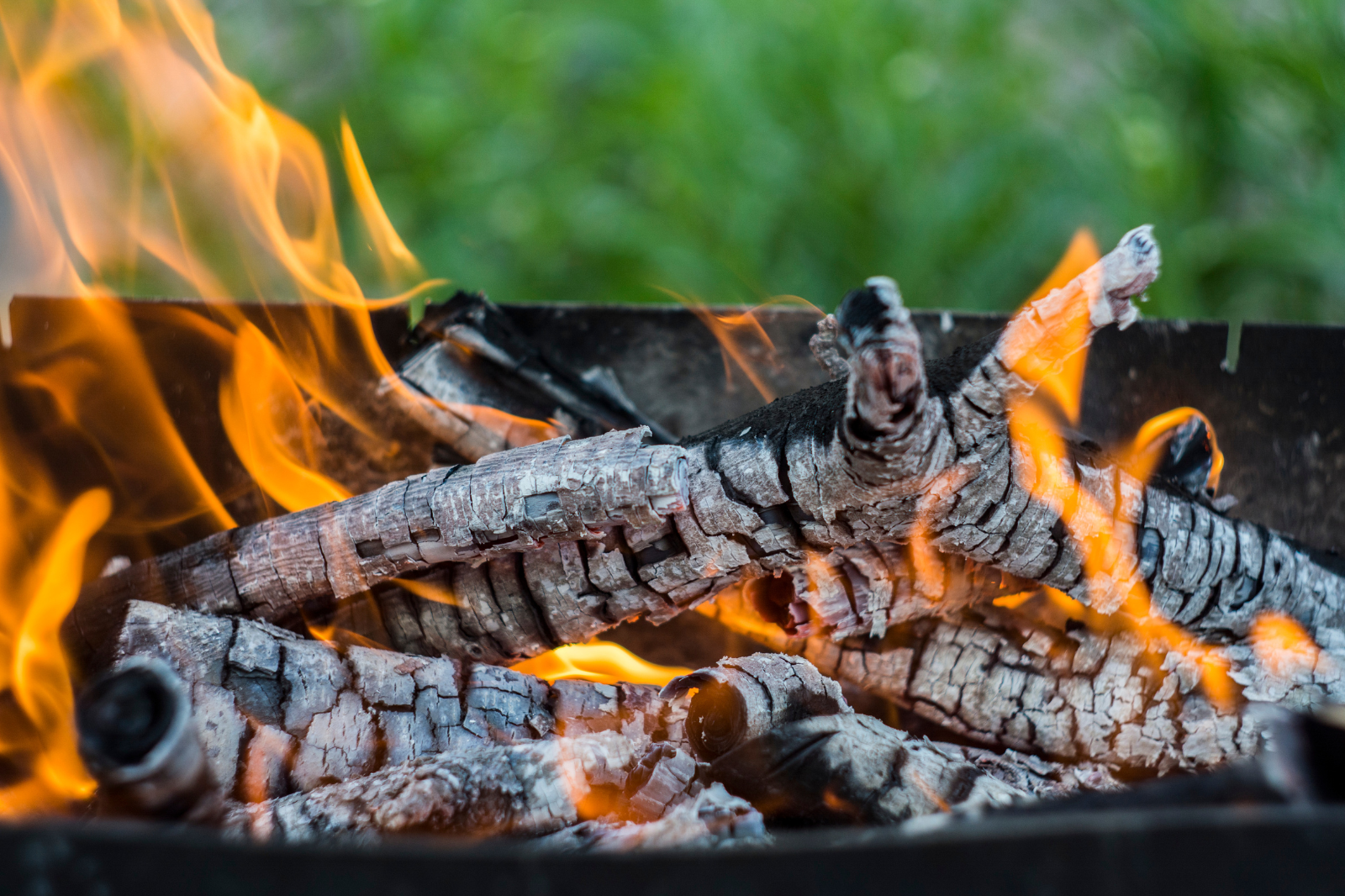 Top Tips for Lighting a Fire with Eco Coal & Kiln Dried Logs